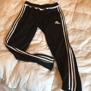 Adidas climacool joggers. EUC  SIZE M Classic adidas style